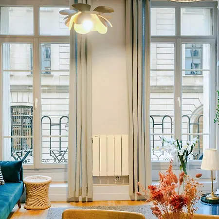 3p En Plein Centre De Louvre * باريس