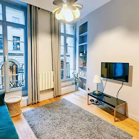 شقة 3p En Plein Centre De Louvre *