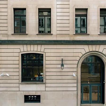 3p En Plein Centre De Louvre Paris